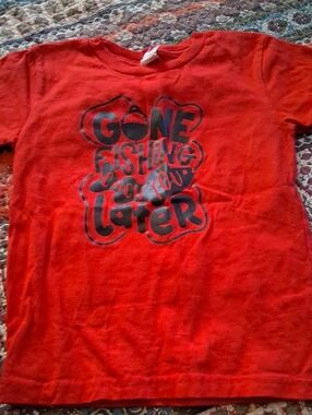 Kids Graphic 'Gone Fishing Catch You Later' Short Sleeve Tee - Red